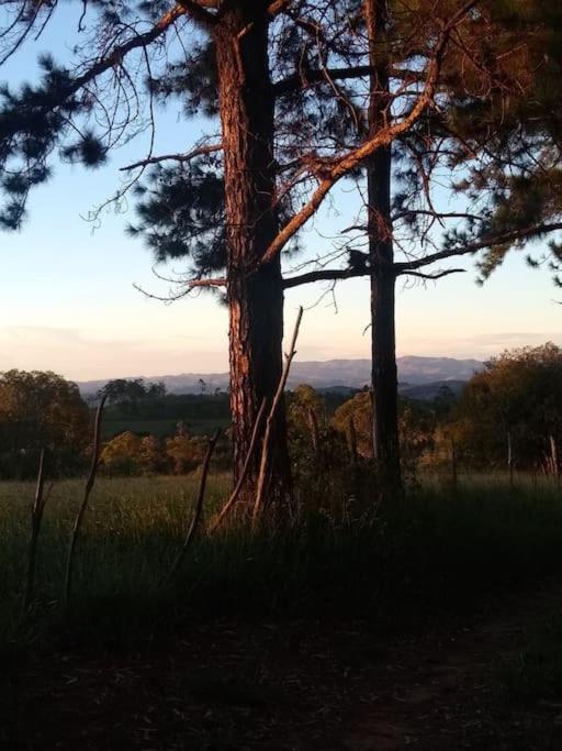 Chale Aconchegante Em Estancia Climatica Santo Antônio do Leite 외부 사진